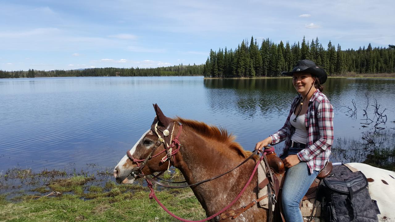 مبيت وإفطار Bridge Lake Wettstone Guest Ranch المظهر الخارجي الصورة