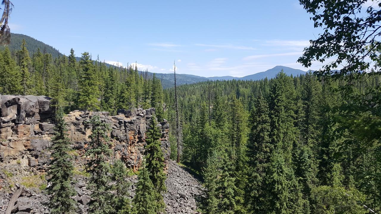 مبيت وإفطار Bridge Lake Wettstone Guest Ranch المظهر الخارجي الصورة