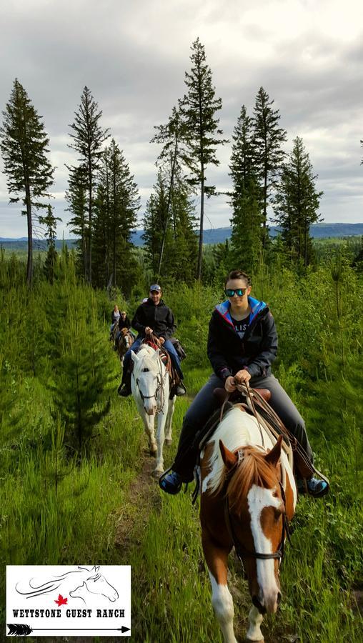 مبيت وإفطار Bridge Lake Wettstone Guest Ranch المظهر الخارجي الصورة